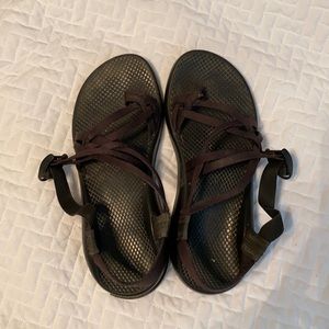 Black chacos